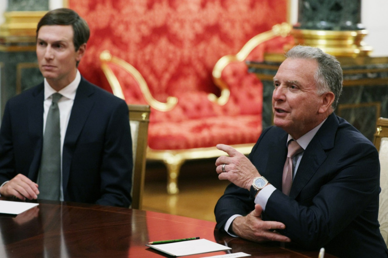 Джаред Кушнер (слева) и спецпосланник президента США Стив Уиткофф